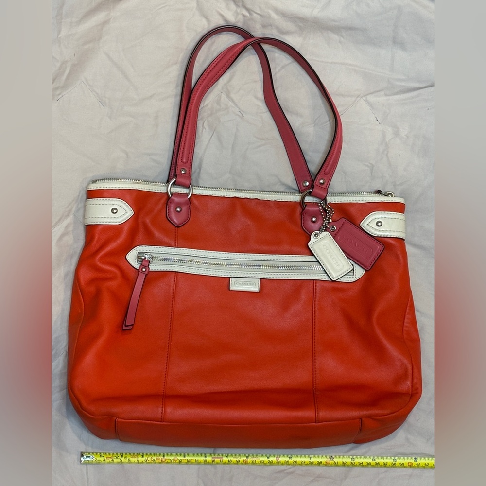 Coach Daisy Spectator Emma Tote F23922 — SV/Vermillion Multicolor Leather